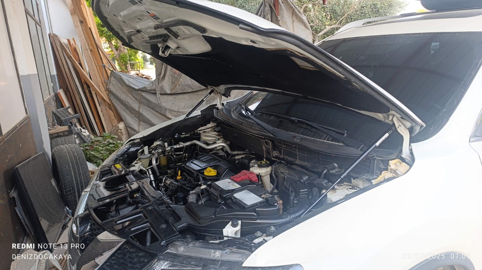 Nissan X-Trail 2015 Kaput Amortisör Kiti – Taka Amortisör Yerli Üretim